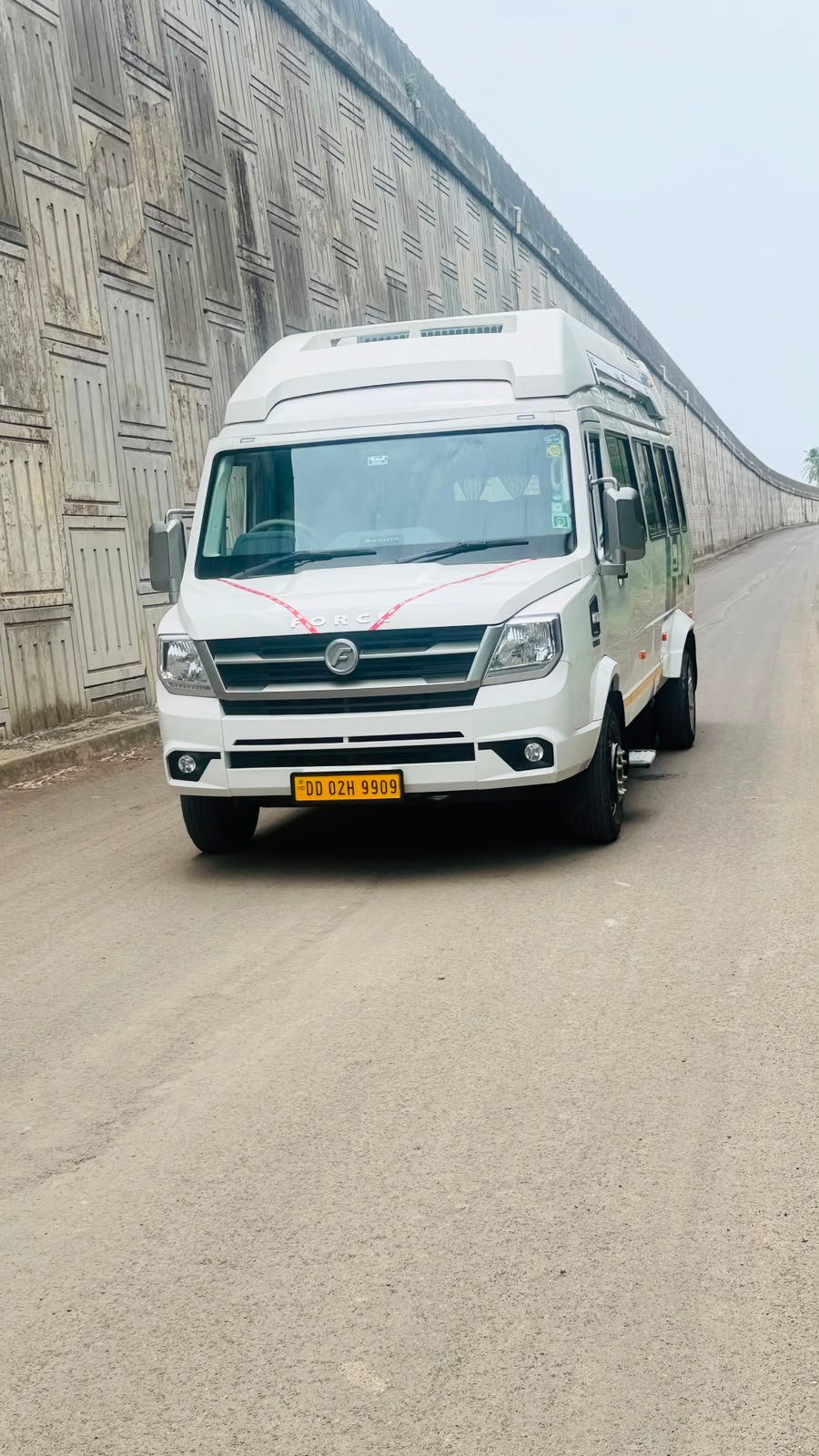 Somnath Tempo Traveller 18