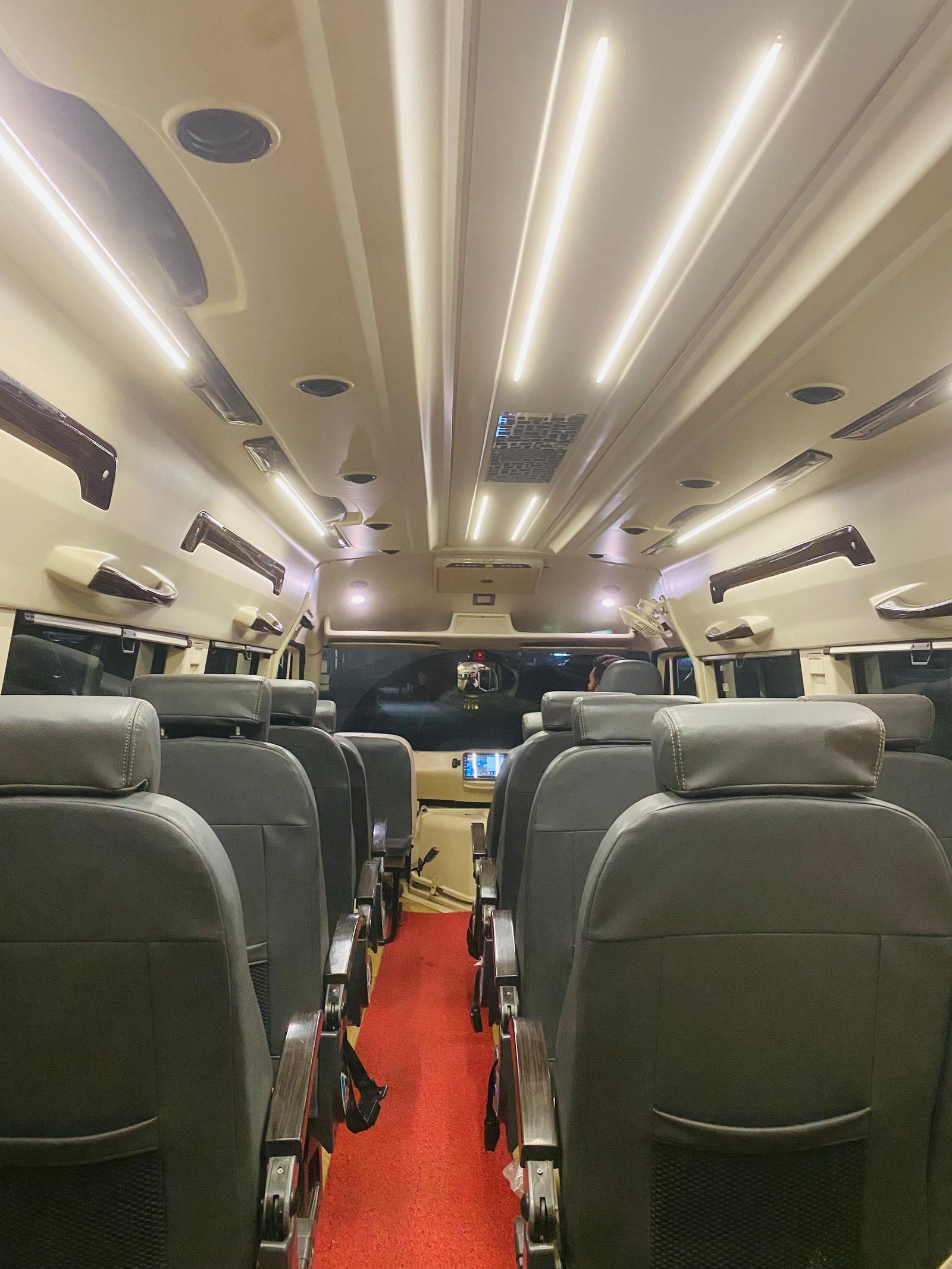 Somnath Tempo Traveller 7